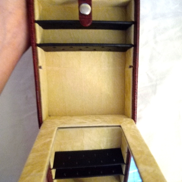 SURO CLASSICS - Vintage Real Genuine Deep Red Eurobond Leather Mini Jewelry Box - Picture 5 of 10